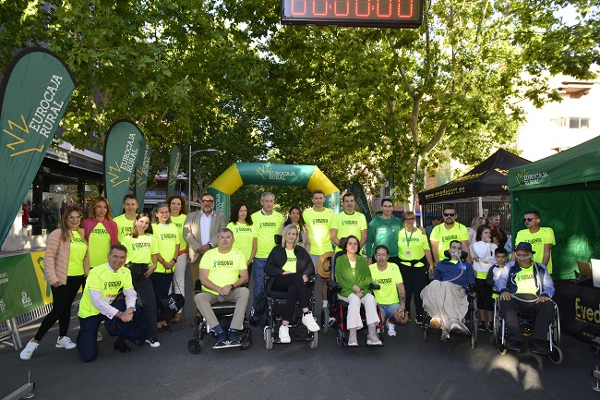Más de 2.500 participantes se solidarizan contra la ELA con motivo de la X 'Carrera Solidaria' promovida por la Fundación Eurocaja Rural