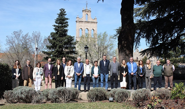 El Consejo Rector de Eurocaja Rural se reúne en Ávila, corroborando su implicación con el territorio