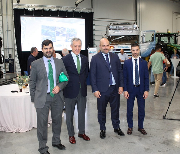 Eurocaja Rural asiste a la inauguración de las nuevas instalaciones de 'Automoción Felipe'