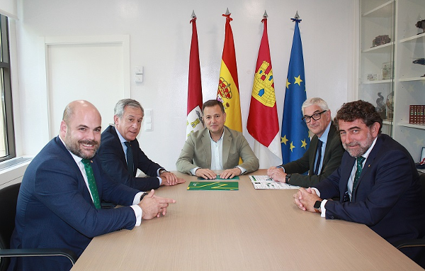 Eurocaja Rural traslada al alcalde de Albacete su implicación con la capital generando riqueza y empleo